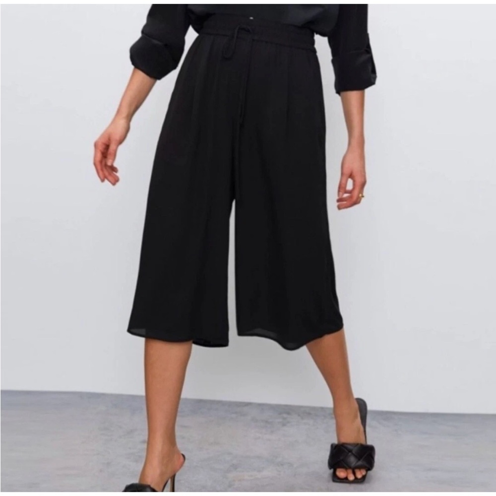 Aritzia Babaton Cropped Capri Wide-Leg Pants Black